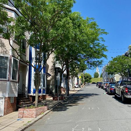 Sunny Convenient Home W/ Private Patio! Easy Walk To Everything! Boston Exterior photo